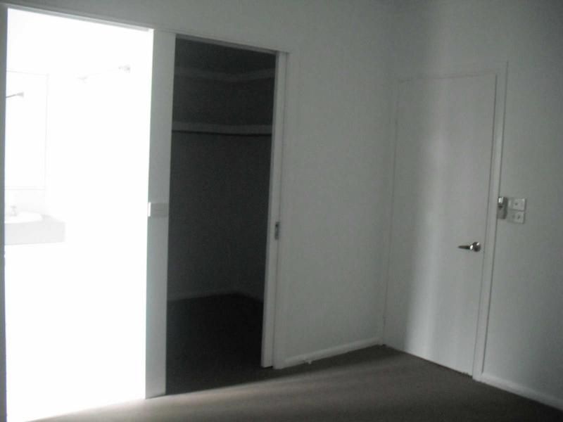 11 Red Bluff Crescent, Kamerunga QLD 4870