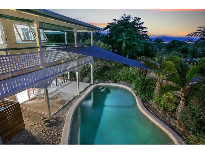 347 Pease Street, Edge Hill QLD 4870