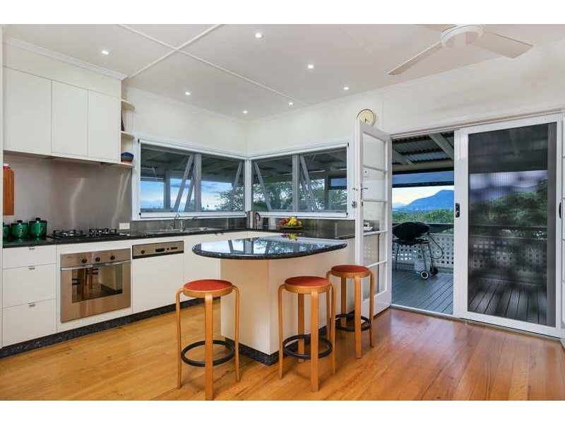 347 Pease Street, Edge Hill QLD 4870