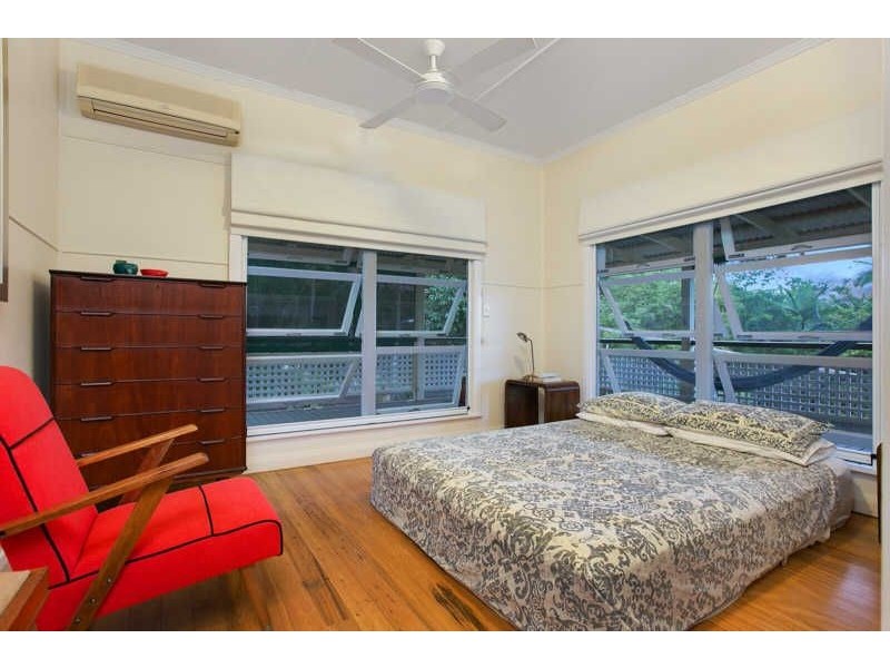 347 Pease Street, Edge Hill QLD 4870