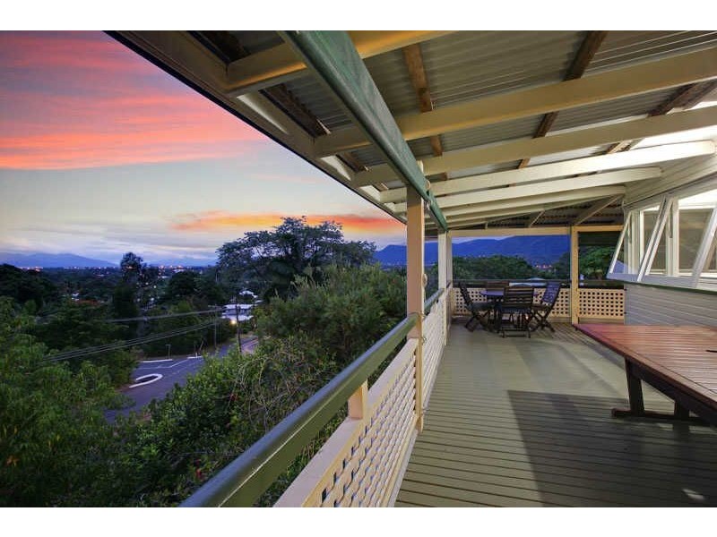 347 Pease Street, Edge Hill QLD 4870