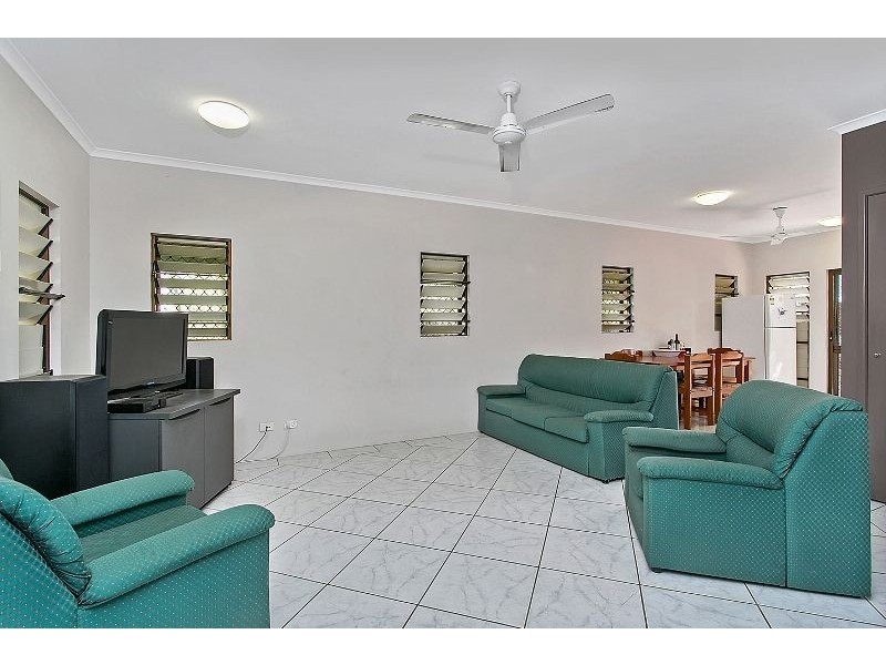 3/194 McCoombe Street (entrance via Marshall Street, Bungalow QLD 4870