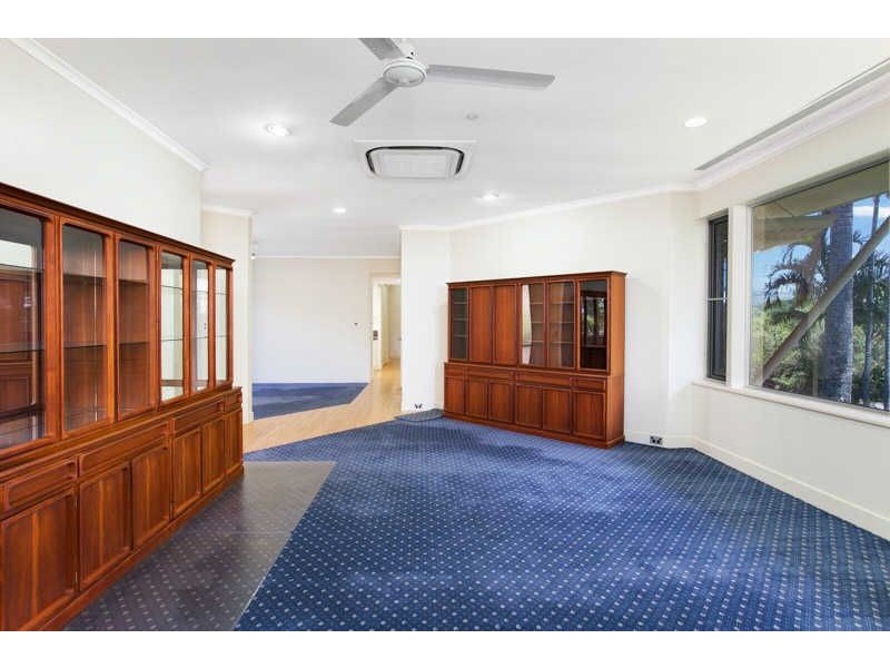 11 Woodmont Place, Mooroobool QLD 4870