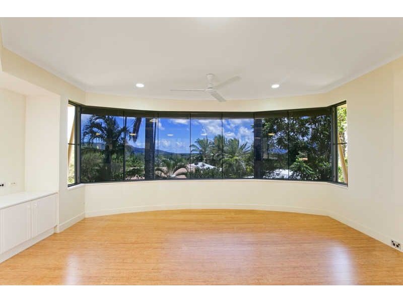 11 Woodmont Place, Mooroobool QLD 4870