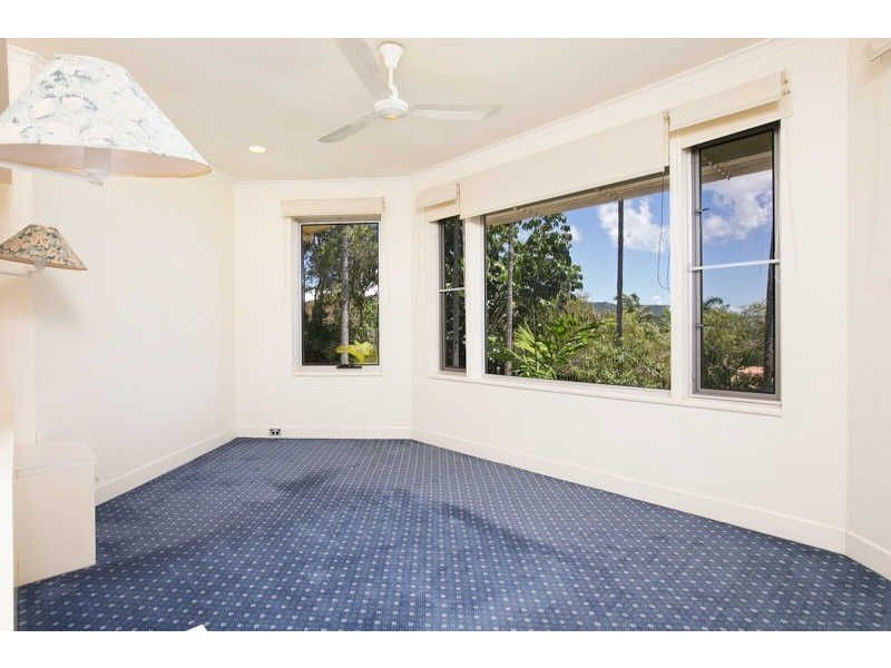 11 Woodmont Place, Mooroobool QLD 4870