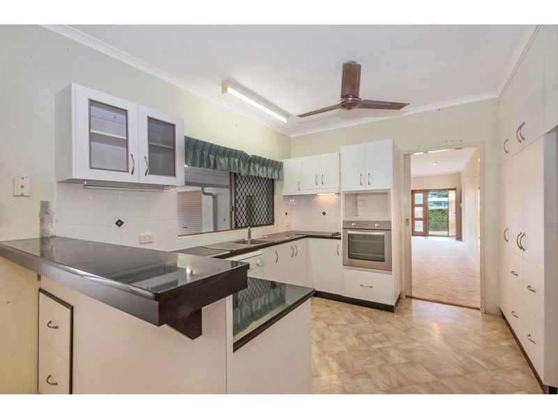 27 Simon Street, Freshwater QLD 4870