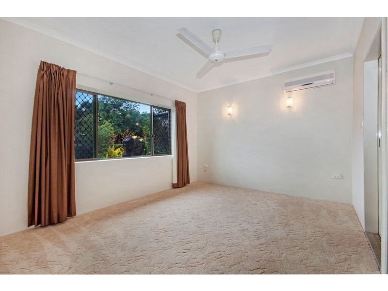 27 Simon Street, Freshwater QLD 4870