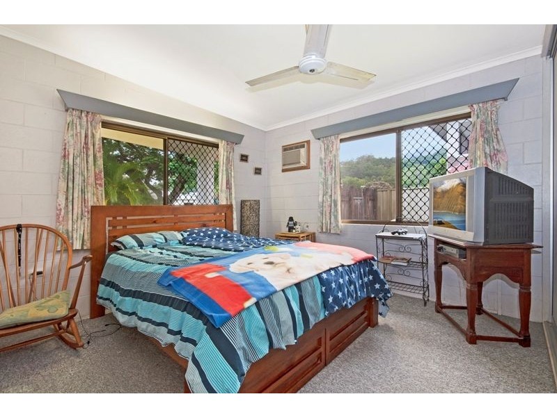 37 Simon Street, Freshwater QLD 4870