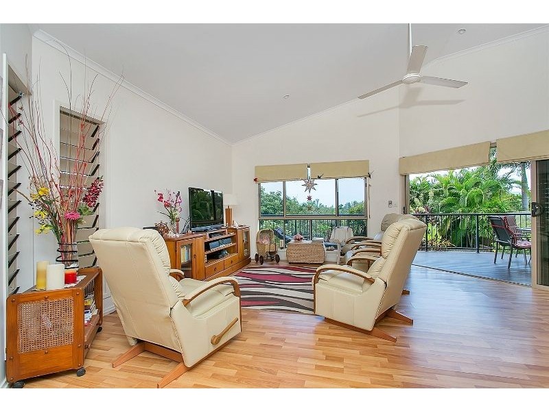 81 Callum Street, Mooroobool QLD 4870