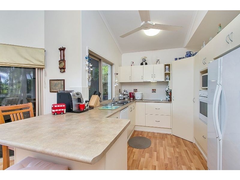 81 Callum Street, Mooroobool QLD 4870