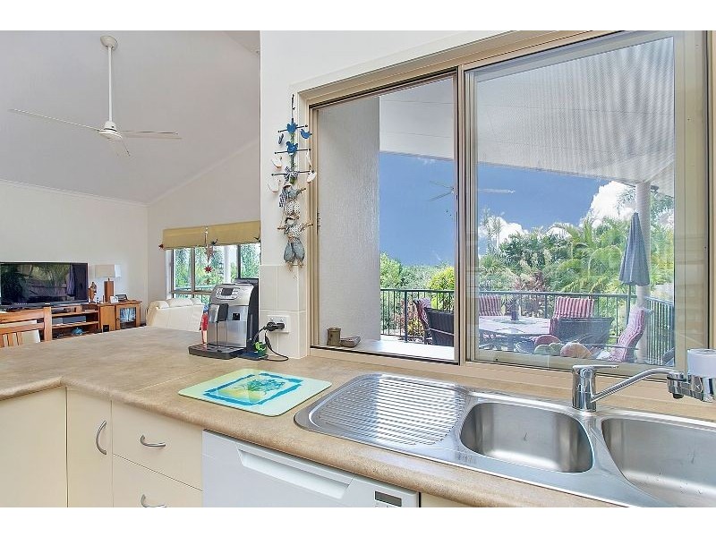 81 Callum Street, Mooroobool QLD 4870