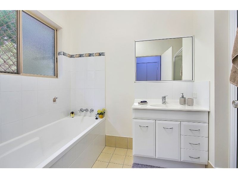 81 Callum Street, Mooroobool QLD 4870