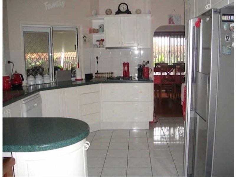 12 Rosemont Court, Mooroobool QLD 4870