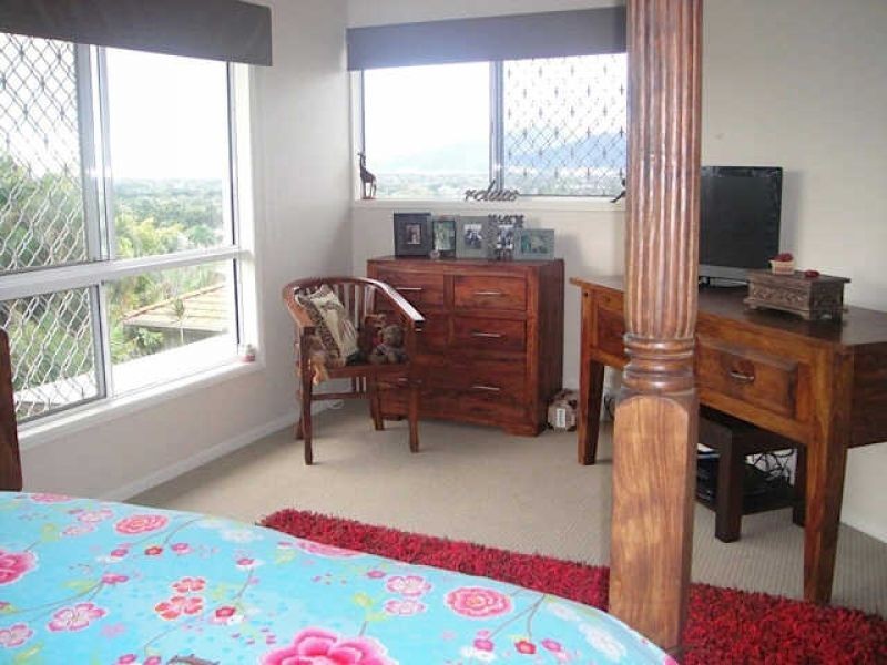 12 Rosemont Court, Mooroobool QLD 4870