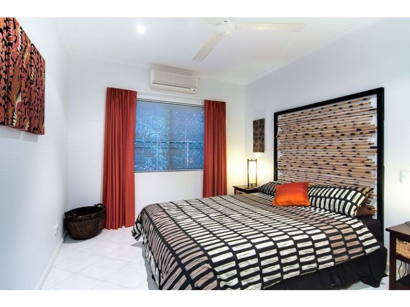 89 Cedar Road, Palm Cove QLD 4879