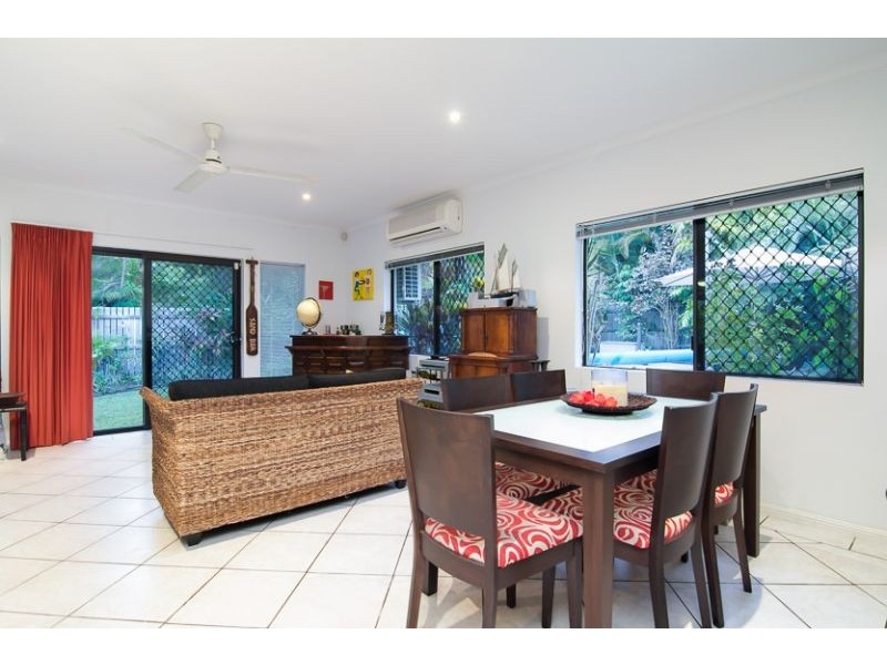 89 Cedar Road, Palm Cove QLD 4879