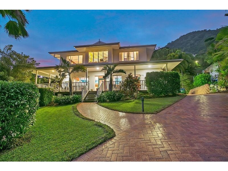8 Olfersia Court, Mooroobool QLD 4870