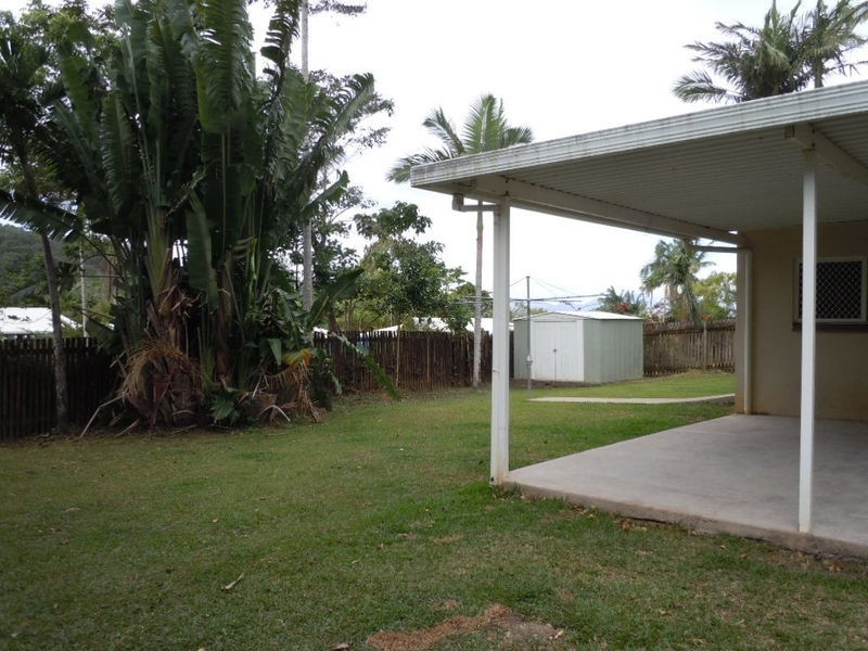 32 McFarlane Drive, Kanimbla QLD 4870