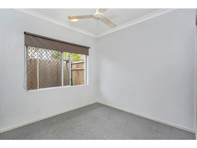 20 Robert Road, Bentley Park QLD 4869