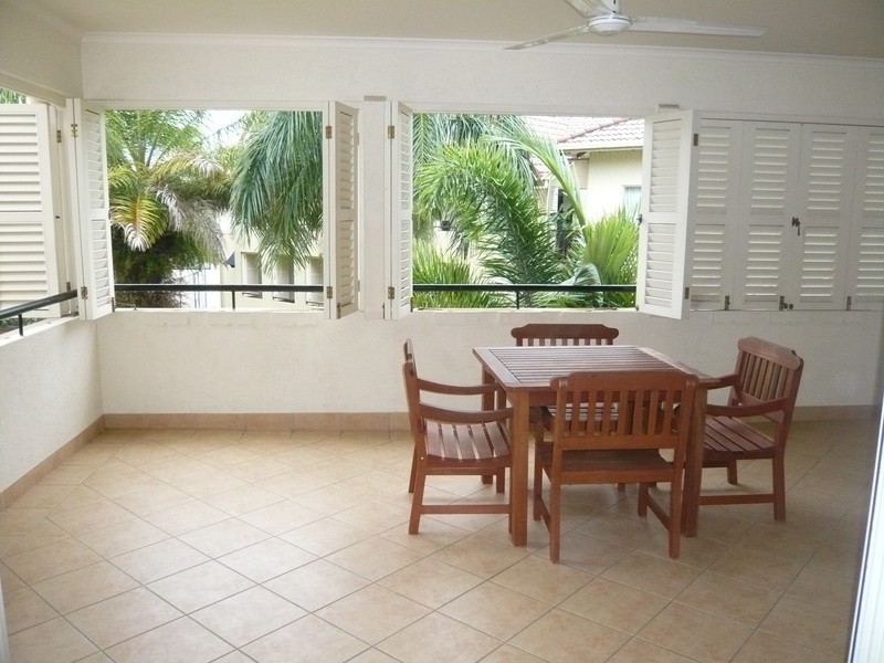 413/2 Greenslopes Street, Cairns North QLD 4870