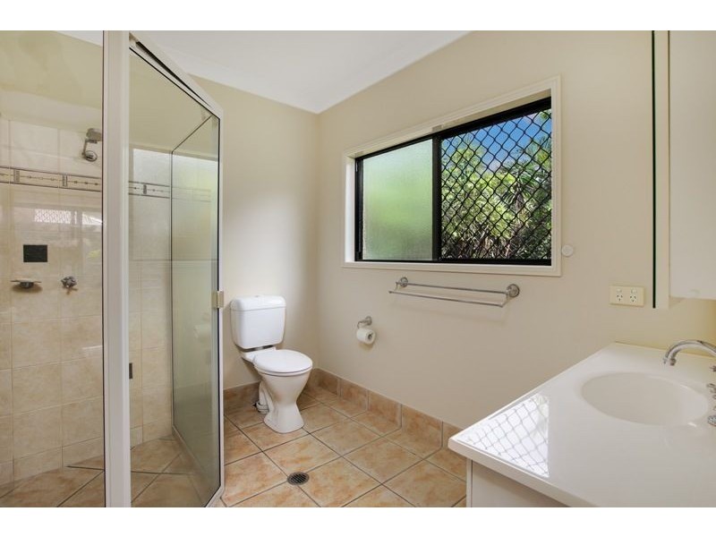 2 Ellie Banning Close, Redlynch QLD 4870