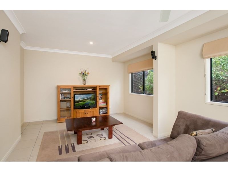2 Ellie Banning Close, Redlynch QLD 4870