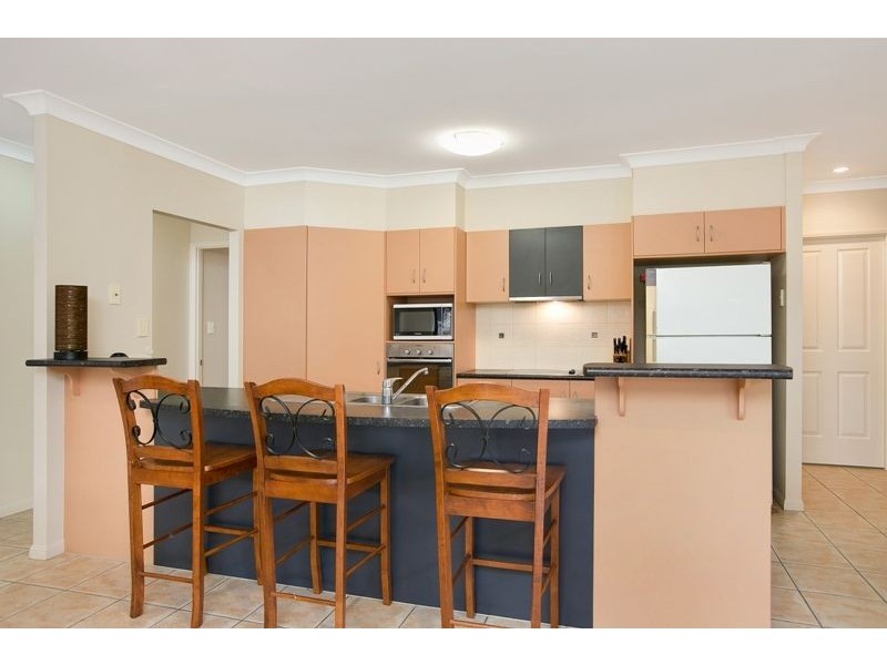 2 Ellie Banning Close, Redlynch QLD 4870