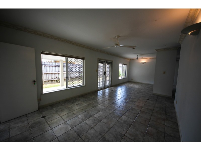 8 Speculation Street, Smithfield QLD 4878