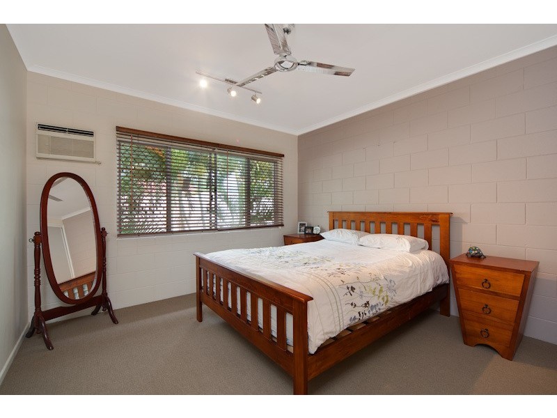 3/12 Short Street, Redlynch QLD 4870