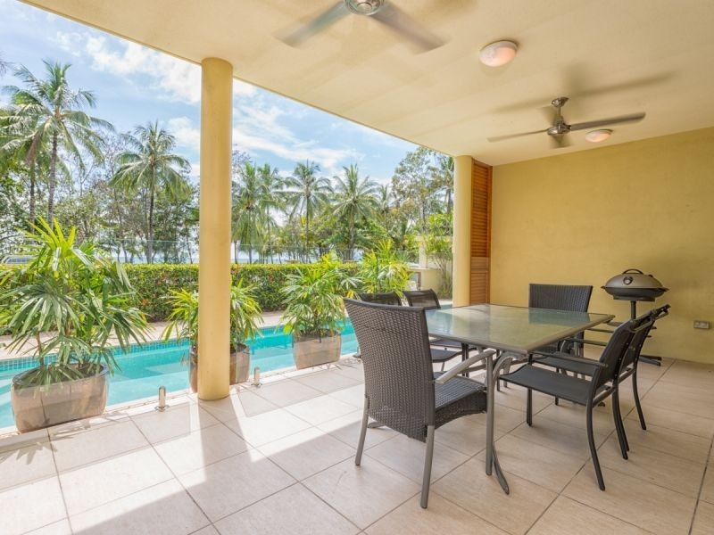 1/31-33 Sims Esplanade, Yorkeys Knob QLD 4878