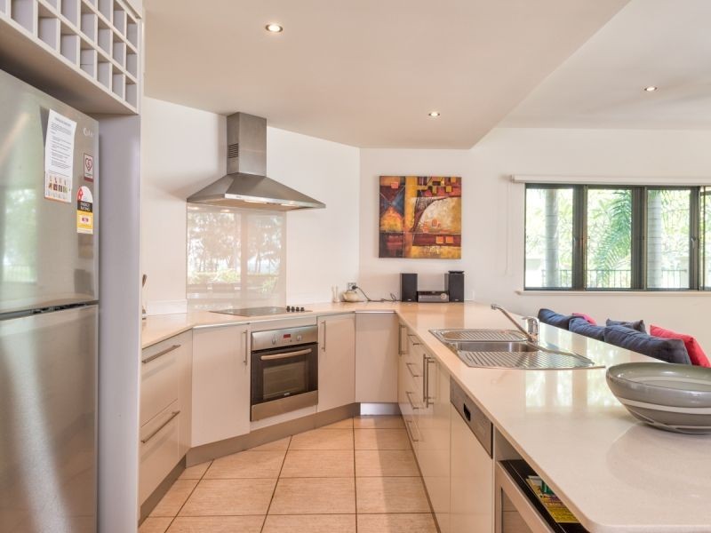 1/31-33 Sims Esplanade, Yorkeys Knob QLD 4878