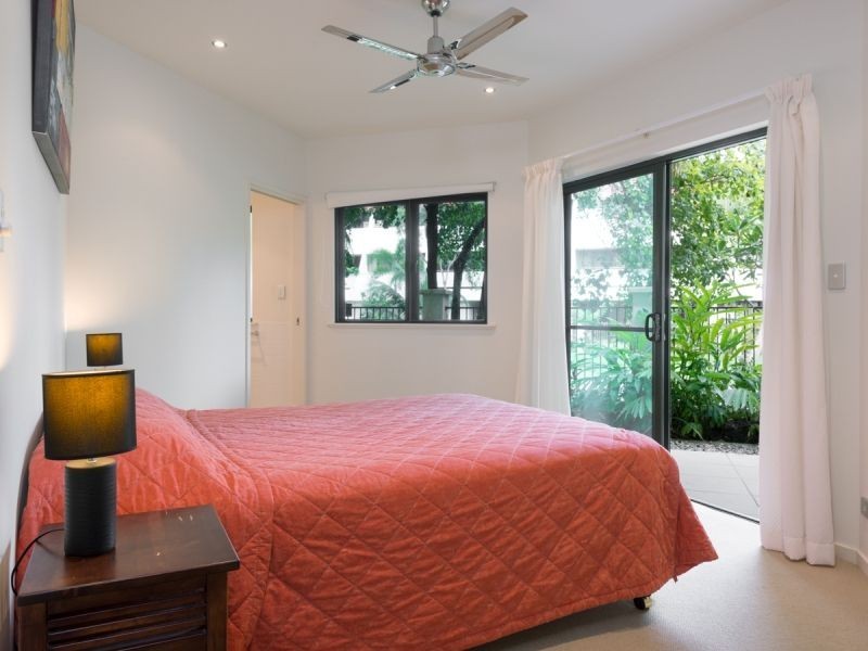 1/31-33 Sims Esplanade, Yorkeys Knob QLD 4878