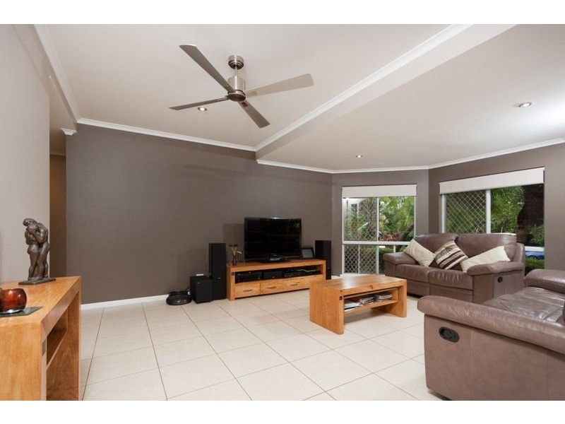 8 Tanganelli Close, Kanimbla QLD 4870