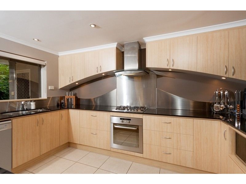 8 Tanganelli Close, Kanimbla QLD 4870