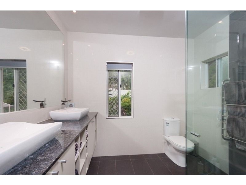 8 Tanganelli Close, Kanimbla QLD 4870