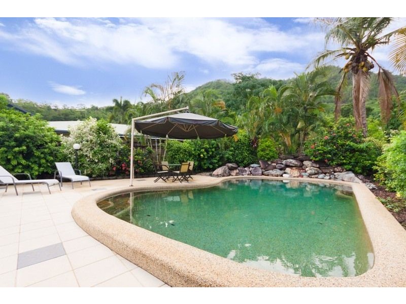 8 Tanganelli Close, Kanimbla QLD 4870