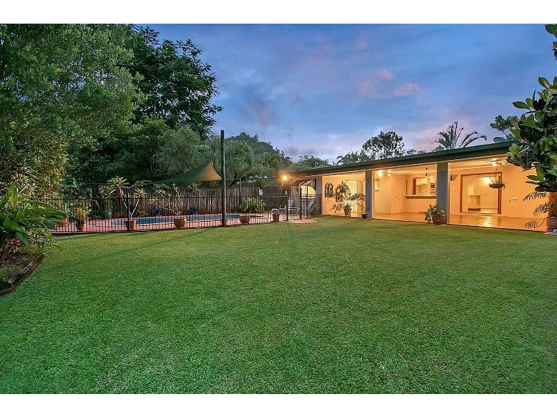 15 Fitzallan Close, Kanimbla QLD 4870