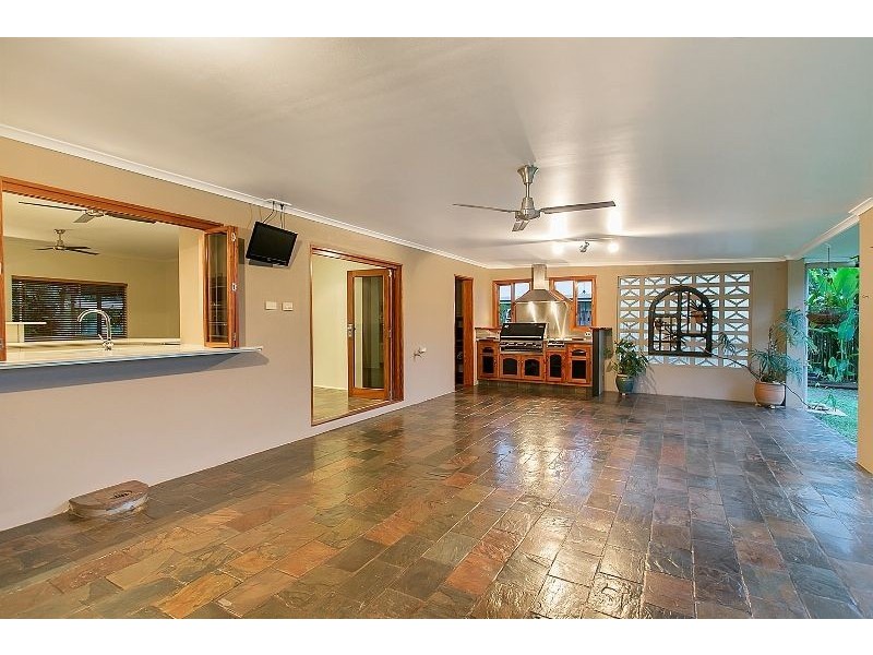 15 Fitzallan Close, Kanimbla QLD 4870