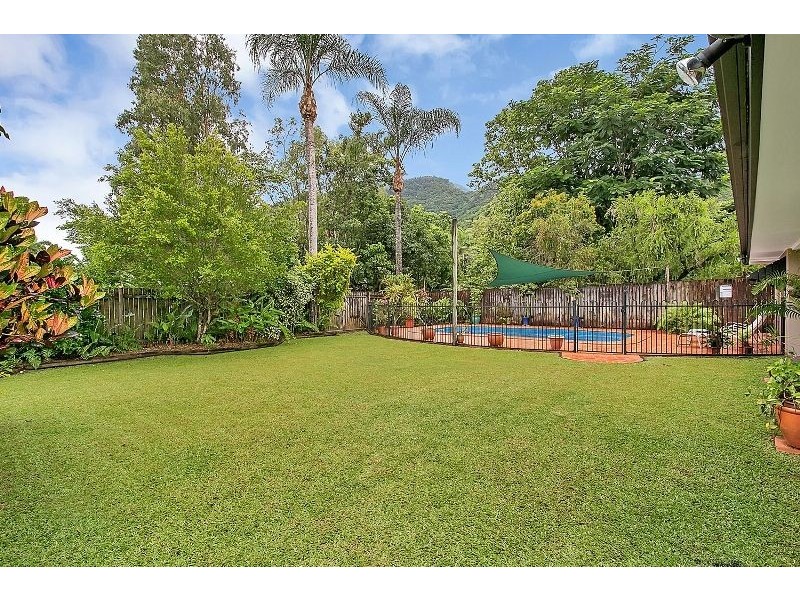 15 Fitzallan Close, Kanimbla QLD 4870