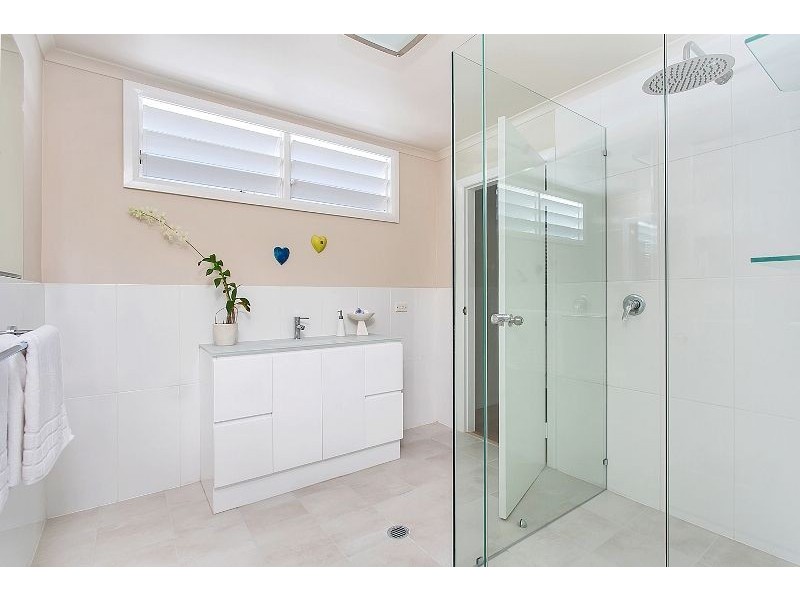 33 Dunn Street, Cairns North QLD 4870