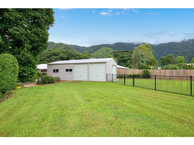 29 Crystal Close, Redlynch QLD 4870