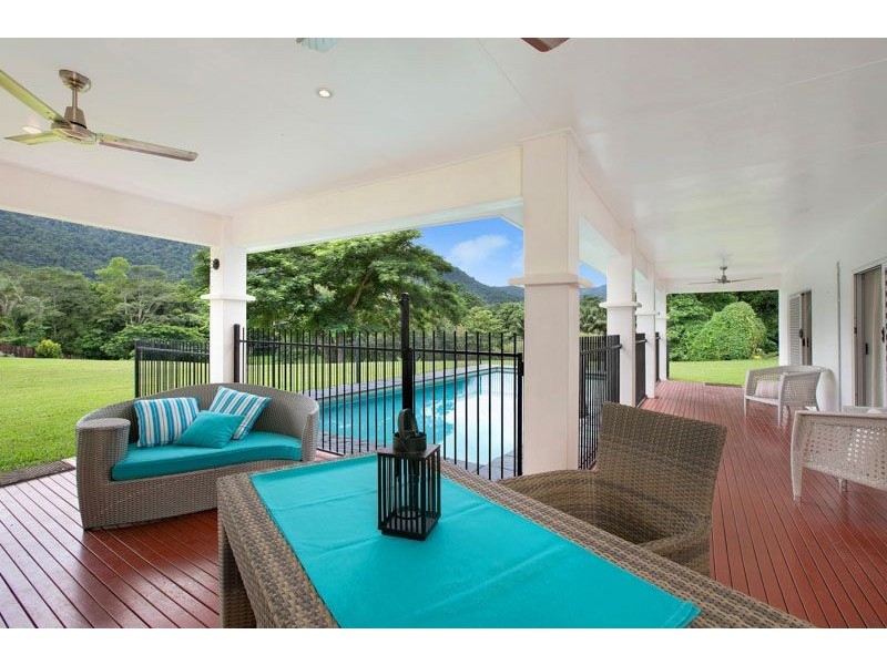 29 Crystal Close, Redlynch QLD 4870