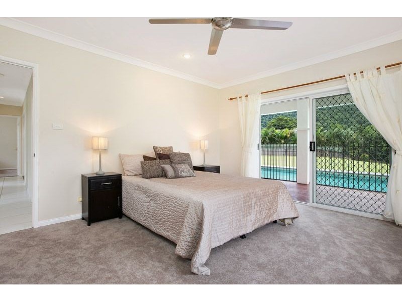 29 Crystal Close, Redlynch QLD 4870