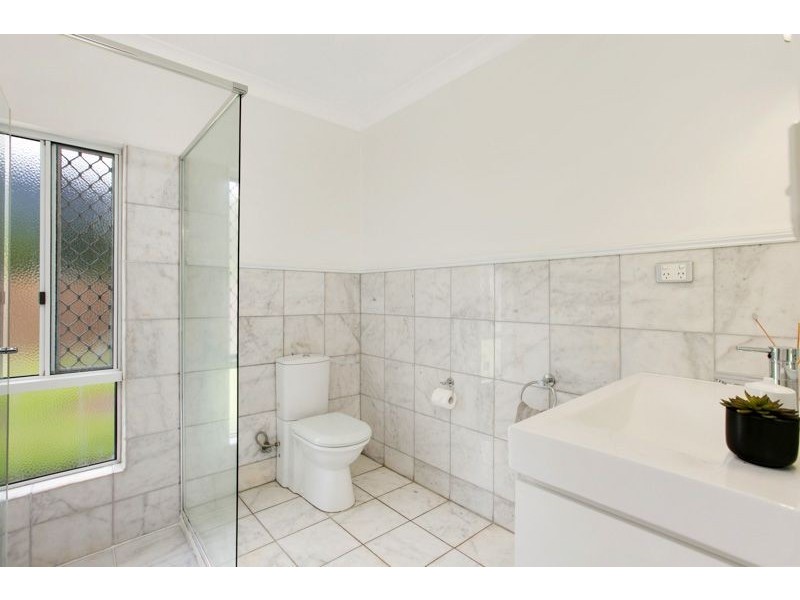 29 Crystal Close, Redlynch QLD 4870