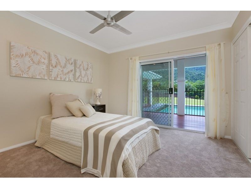 29 Crystal Close, Redlynch QLD 4870