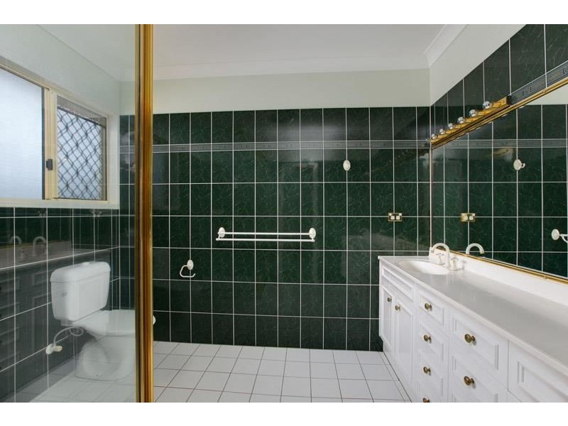 1 Wooley Close, Kanimbla QLD 4870