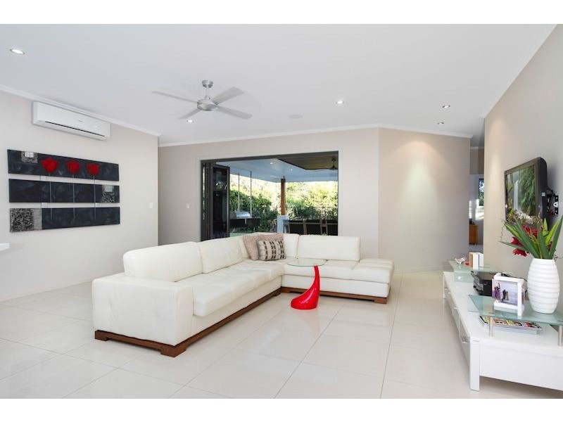 6 Kaban Grove, Trinity Park QLD 4879