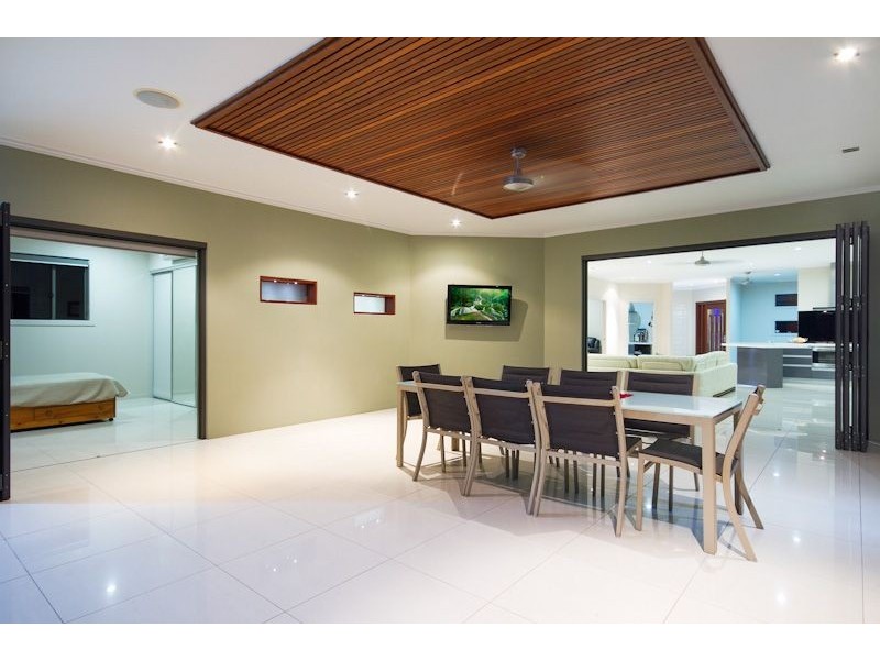 6 Kaban Grove, Trinity Park QLD 4879