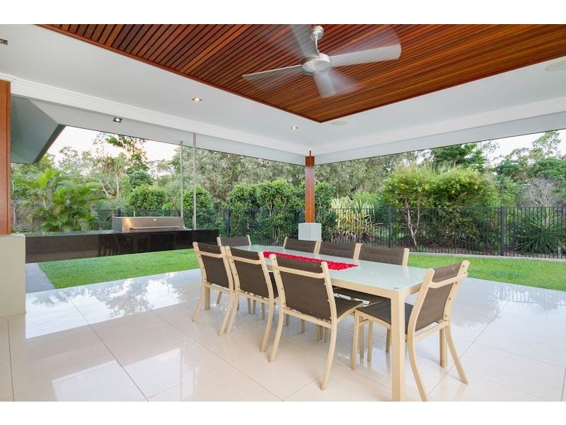 6 Kaban Grove, Trinity Park QLD 4879