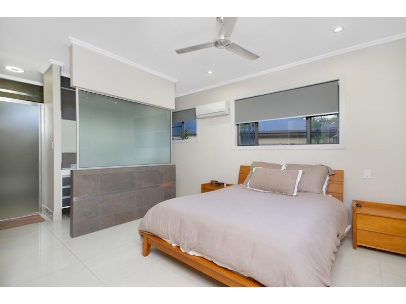 6 Kaban Grove, Trinity Park QLD 4879